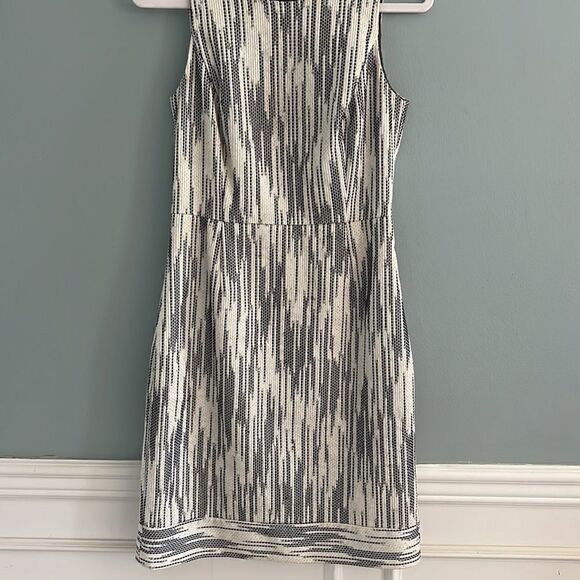 J. Crew beautiful sleeveless textured black & cream midi dress Women’s 4 - Picture 4 of 15